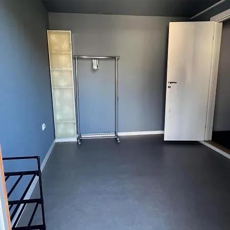 Puntsnes Apartament *