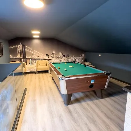 Puntsnes Apartament *