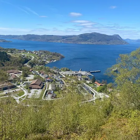 Puntsnes Апартаменты Hjelmeland
